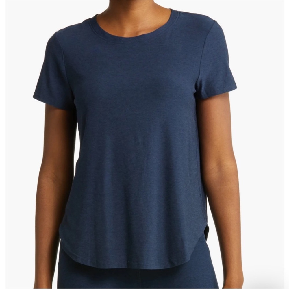 Beyond Yoga "On the Down Low" T-Shirt Nocturnal Navy Blue Soft Workout Tee